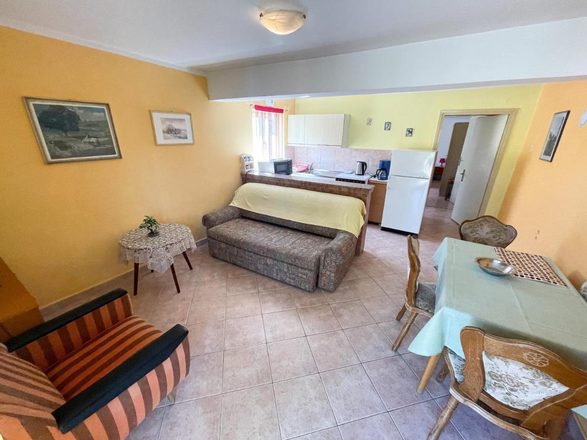 Apartmani Leonarda Jadranovo Exterior foto